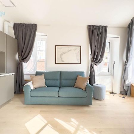 Apartament Corridoni 2E Tirabora Short Rent Triest Zewnętrze zdjęcie